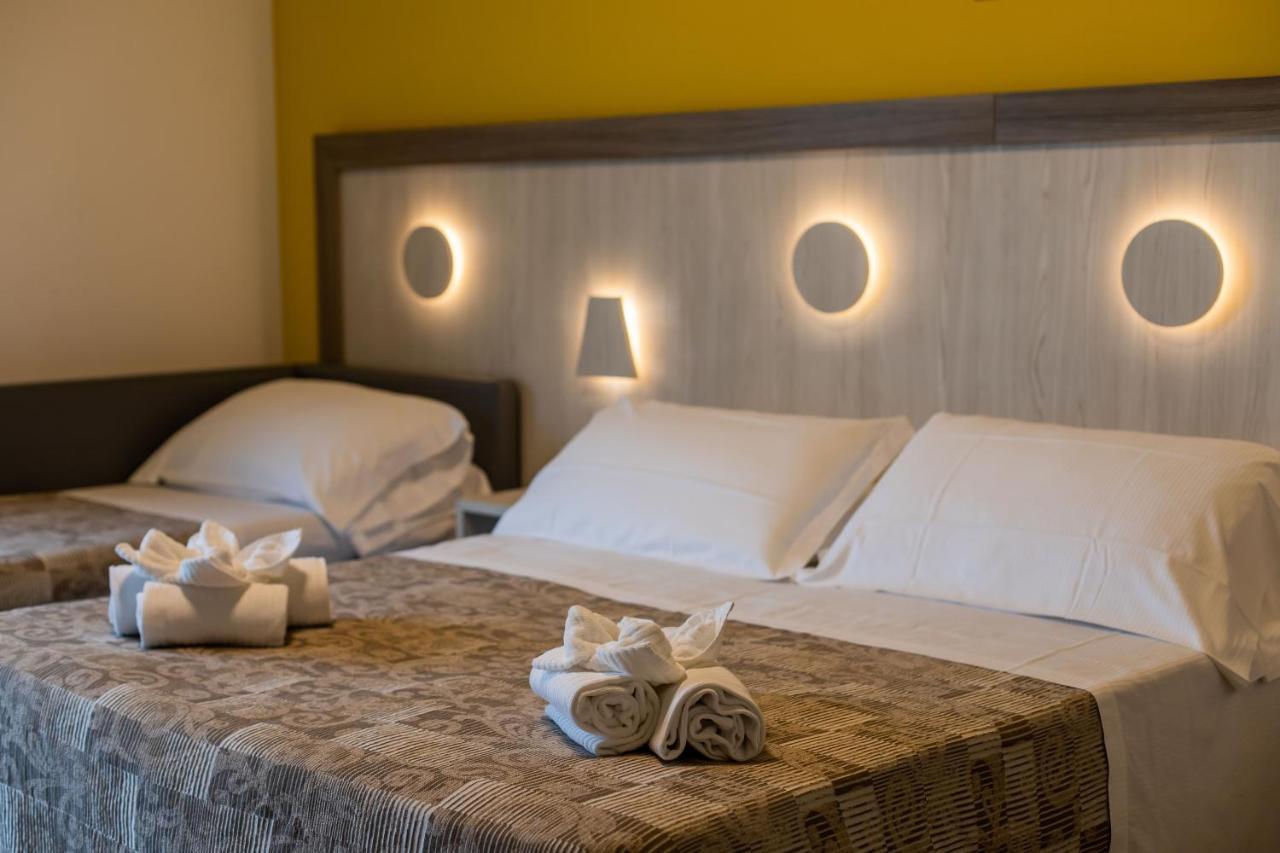 Hotel Continental Tortoreto Esterno foto