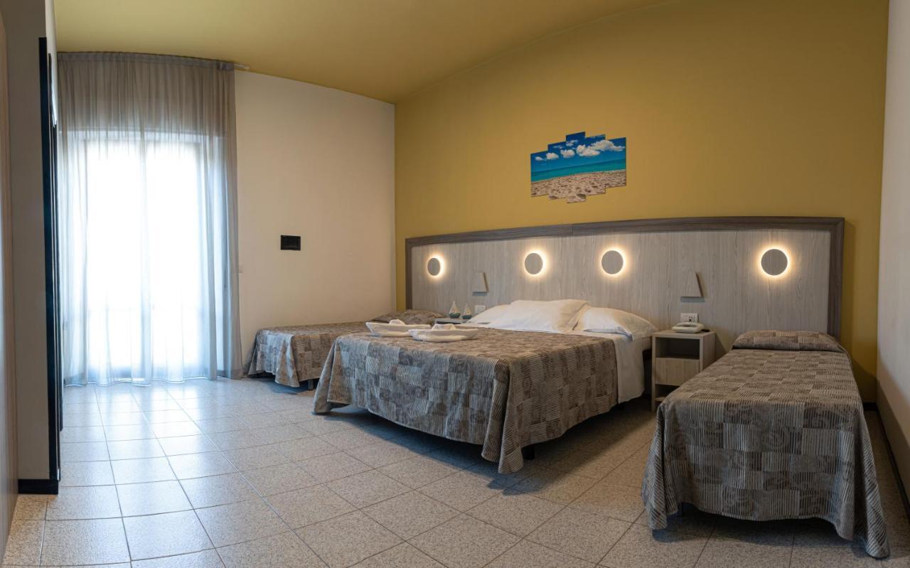 Hotel Continental Tortoreto Esterno foto